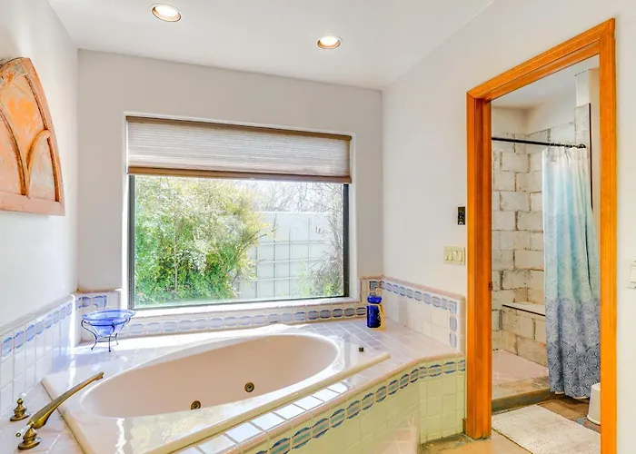 Casa vacanze Beautiful Oasis W/ Pool, Views & Privacy!