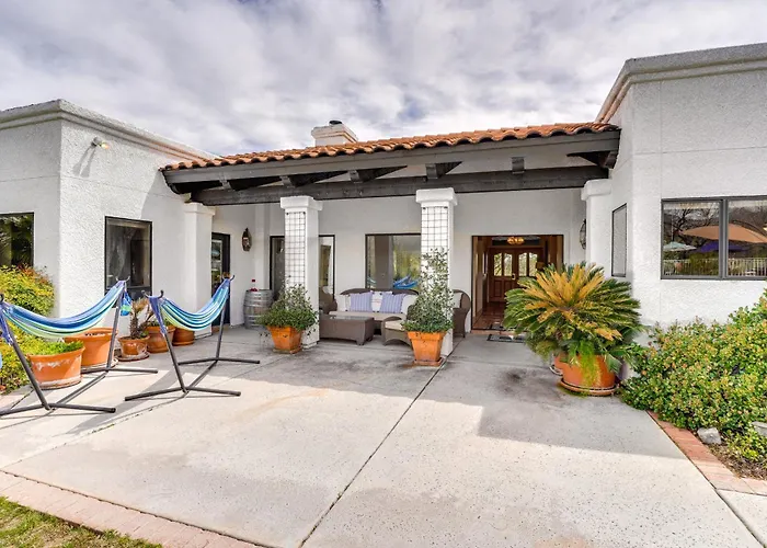 Casa vacanze Beautiful Oasis W/ Pool, Views & Privacy!